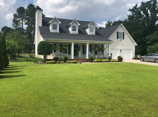 3745 Maranatha Dr, Hope Mills, NC 28348