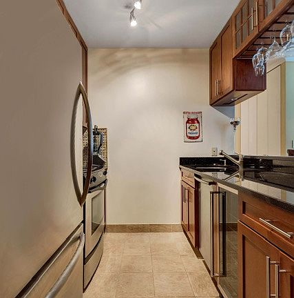 3rd image of 1 Irving Pl APT U7f