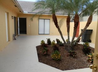 1312 Periwinkle Pl, Wellington, FL 33414