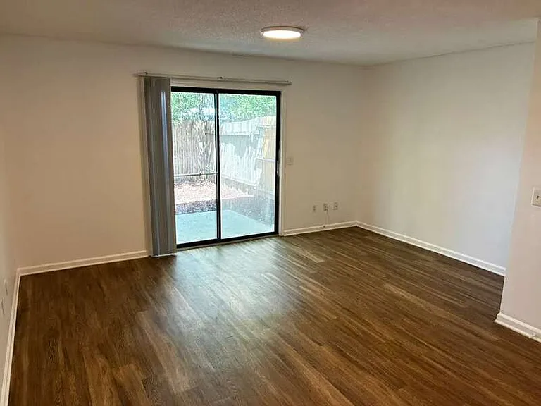 5640 Ansley St #103 — Photo 8