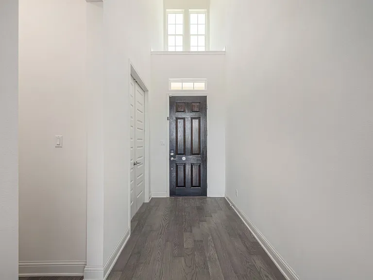 4413 Edgewater Dr — Photo 5