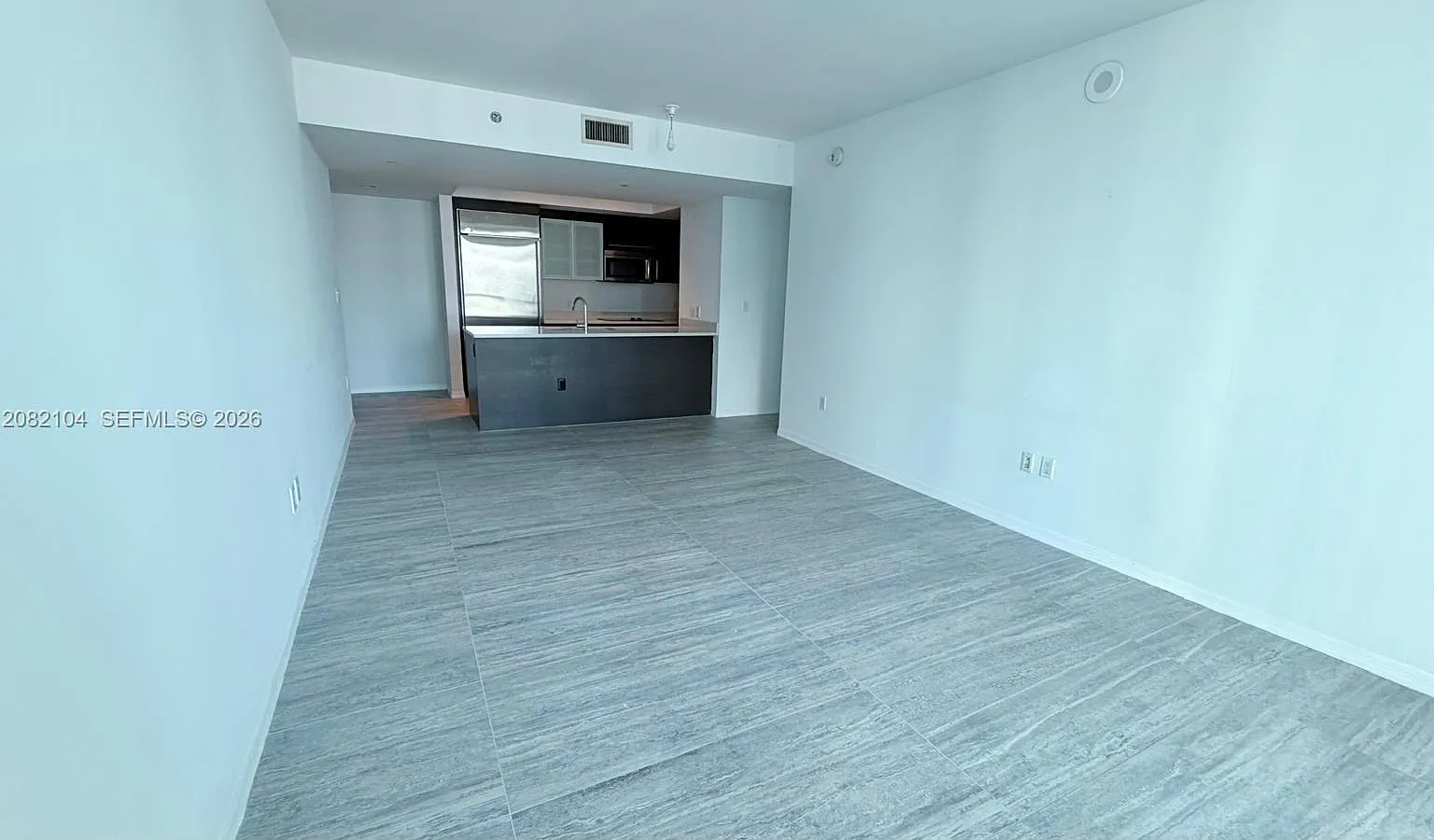 500 Brickell Ave — Photo 2
