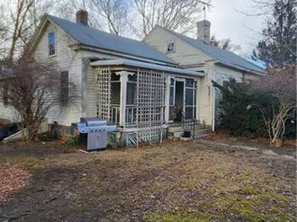 14 Angell Ave, Johnston, RI 02919