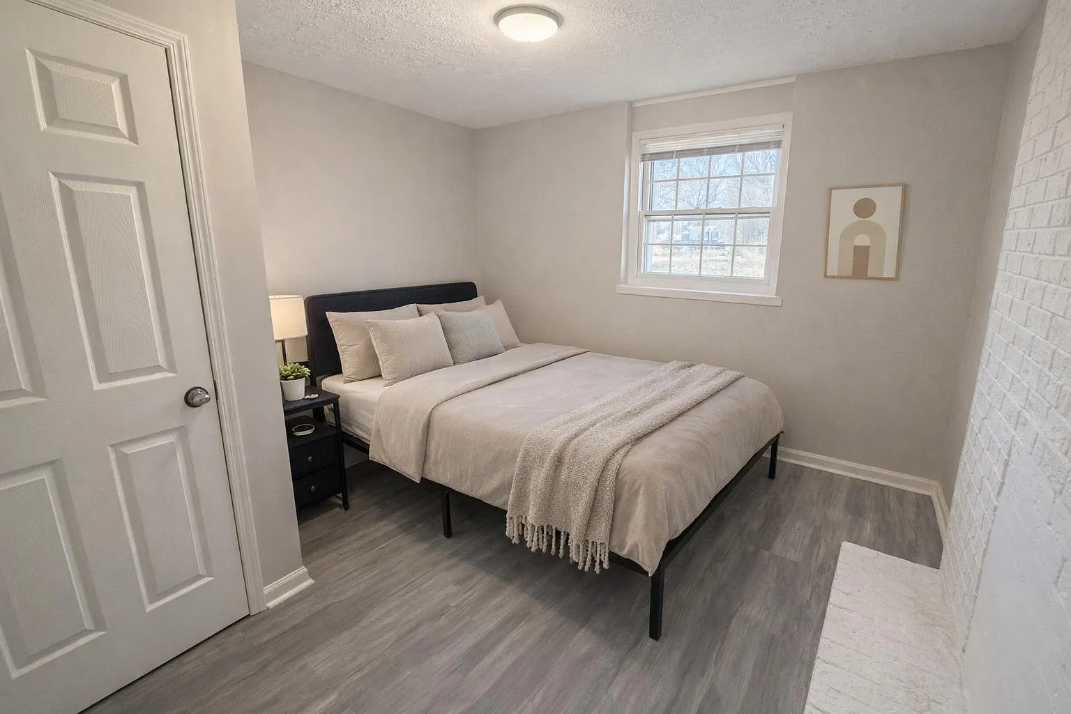 4 bed, 3.0 bath, 2200 sqft, $750 — Photo 1