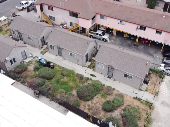 636 W 81st St, Los Angeles, CA 90044