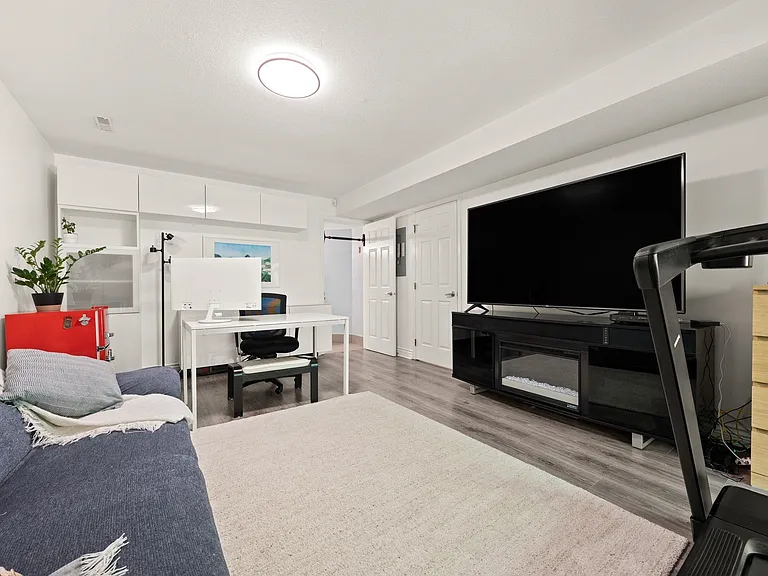 2990 Panorama Dr — Photo 25