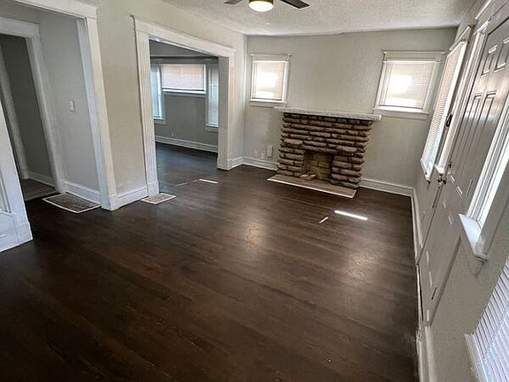 3rd image of 3827 College Ave