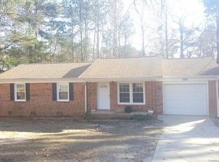 921 Rancho Dr, Fayetteville, NC 28303