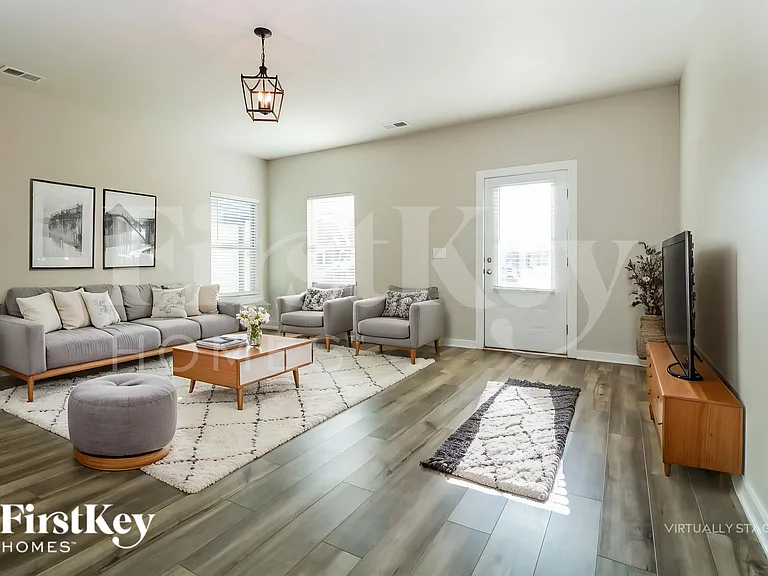 305 Avalon Way — Photo 5