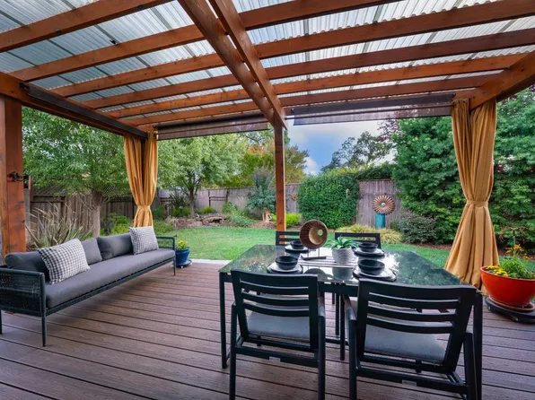 2566 Tachevah Drive, Santa Rosa, CA 95405