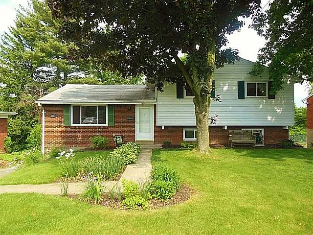 518 Fieldstone Dr photo 1