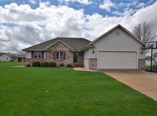 1267 Rita Ln, De Pere, WI 54115