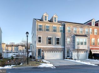 8400 Amber Beacon Cir, Millersville, MD 21108