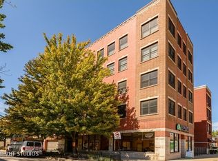 1206 W Victoria St APT 4A, Chicago, IL 60660