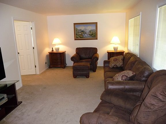 5th image of 1420 Bozeman Dr