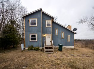 7694 Fawn Ln, Tobyhanna, PA
