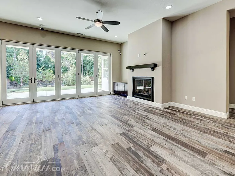 4809 N Sunset Ave — Photo 4