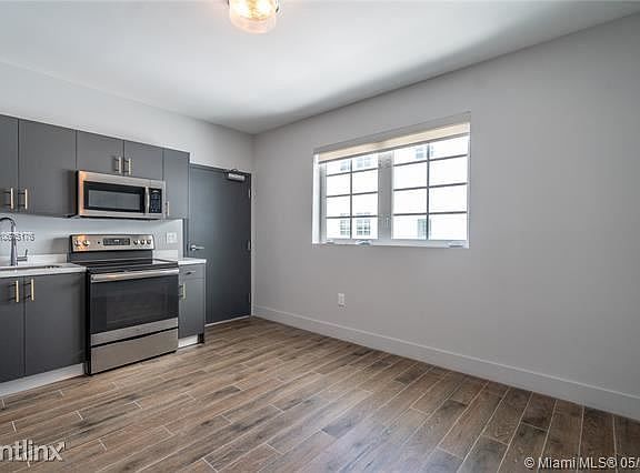 5th image of 1567 Meridian Ave #11