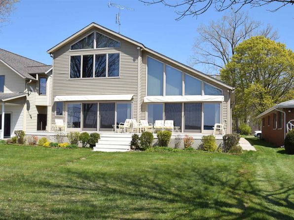 Wawasee Channel Syracuse Real Estate 3 Homes For Sale Zillow