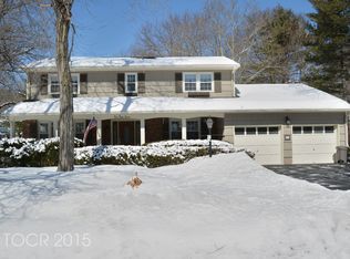 257 W Crooked Hill Rd, Pearl River, NY 10965