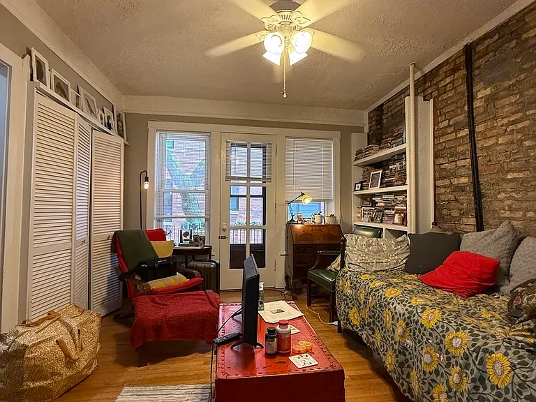 713 W Barry Ave #S2 — Photo 9