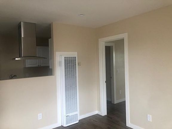 4th image of 110 S Tremont St APT D