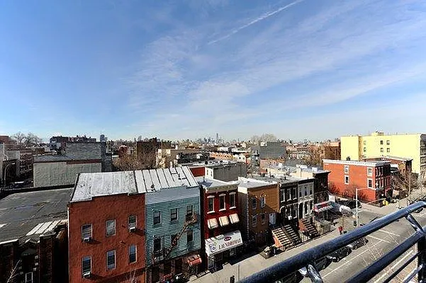 Rented by Evergreen Apartments BK | media 8