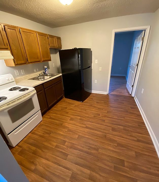 1st image of 1201 Division St #2