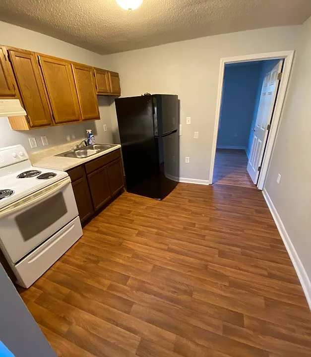 1201 Division St #2