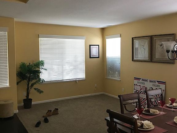 4th image of 740 Saffron Dr