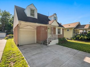 818 Margret St, Des Plaines, IL