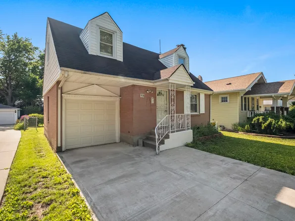 818 Margret St, Des Plaines, IL 60016