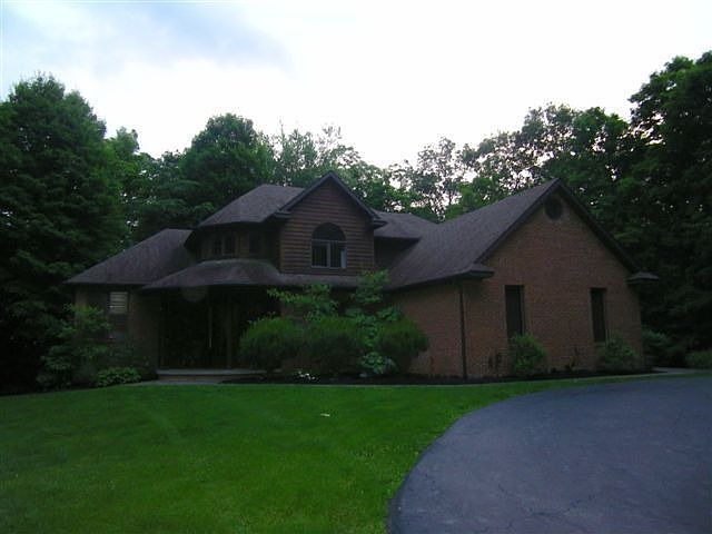 1st image of 595 Summerhill Dr