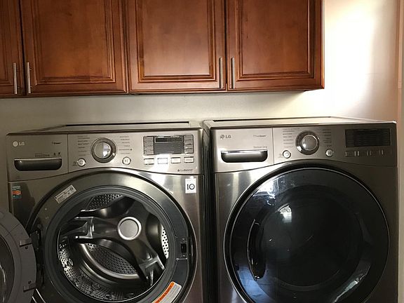 LG washer and dryer not included
