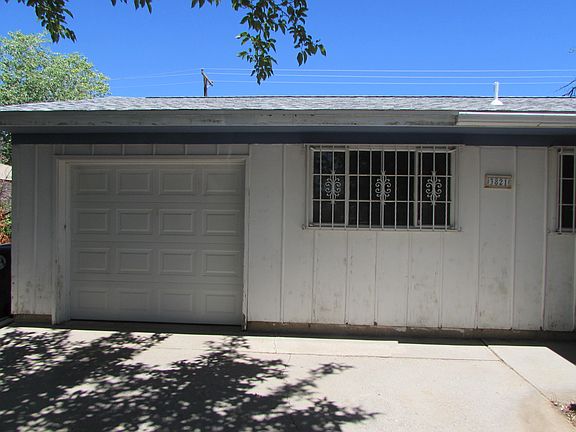 3rd image of 3821 Delamar Ave NE