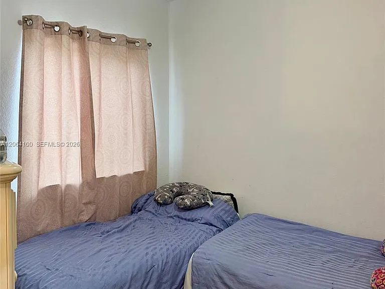 5360 SW 13th Ct — Photo 11