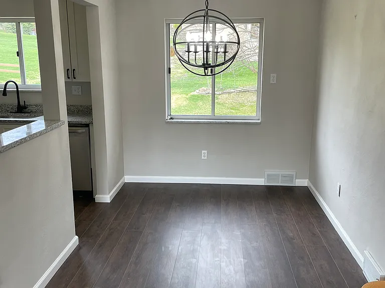 140 Peony Ave — Photo 20