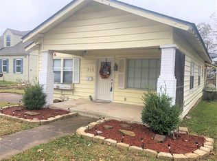 815 E 17th St, Ada, OK 74820