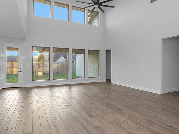 3rd image of 3531 Highcliffe Dr