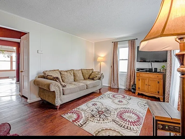 4649 W 146th St — Photo 14