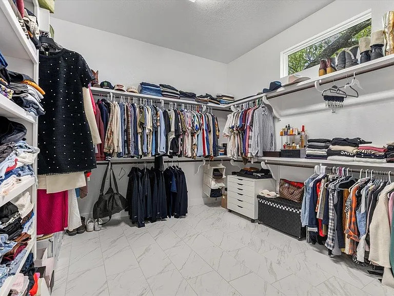101 Onion Creek Ln — Photo 21