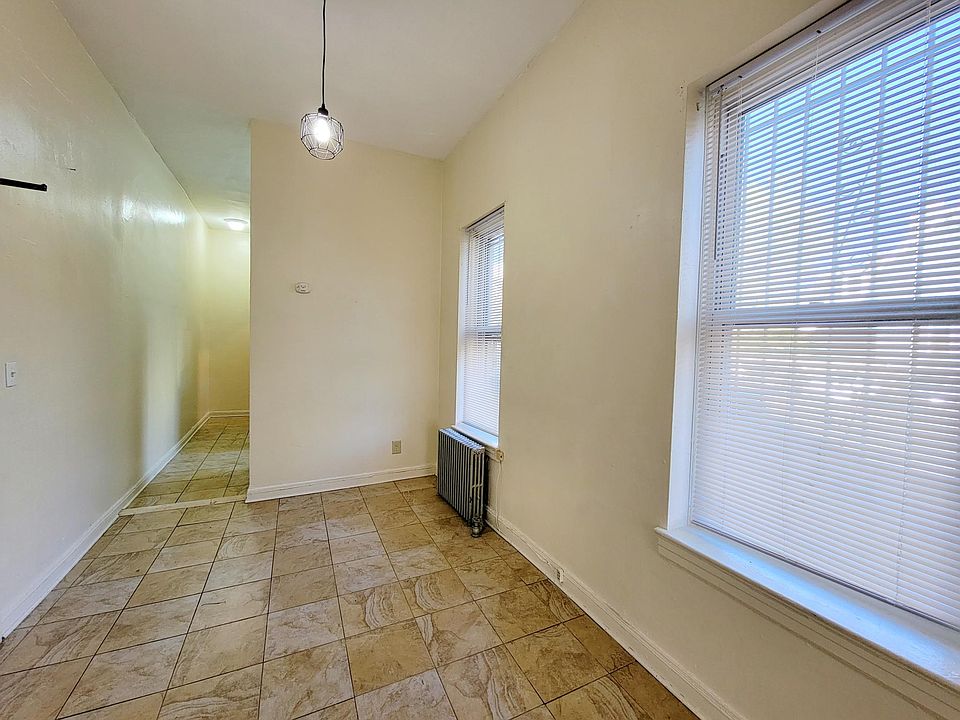 1st image of 466 Wayne St APT 2