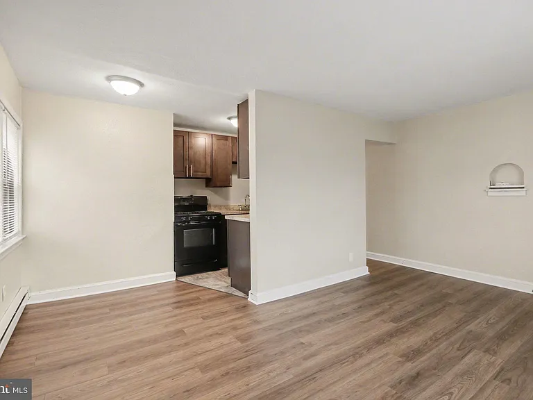 104 N Madison St #C1 — Photo 2