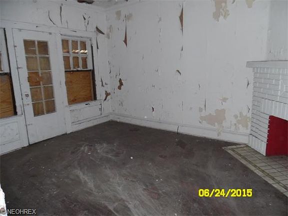 3rd image of 3399 E 140th St