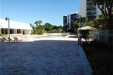 2nd image of 20400 W Country Club Dr APT 612