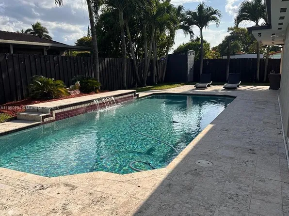 12812 SW 47th Ter, Miami, FL 33175