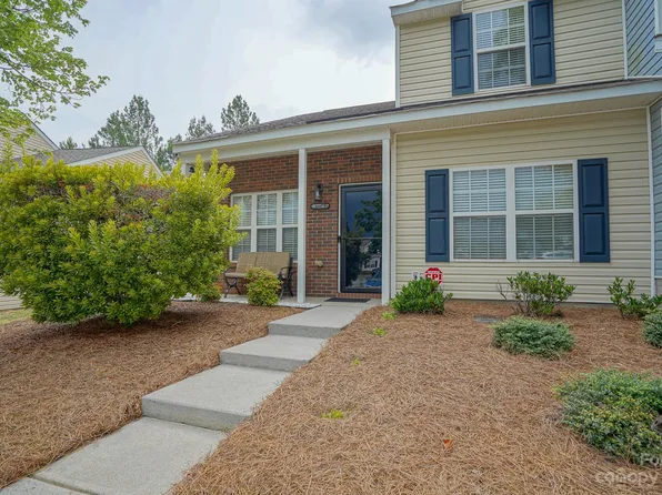 16871 Greenlawn Hills Ct, Charlotte, NC 28213