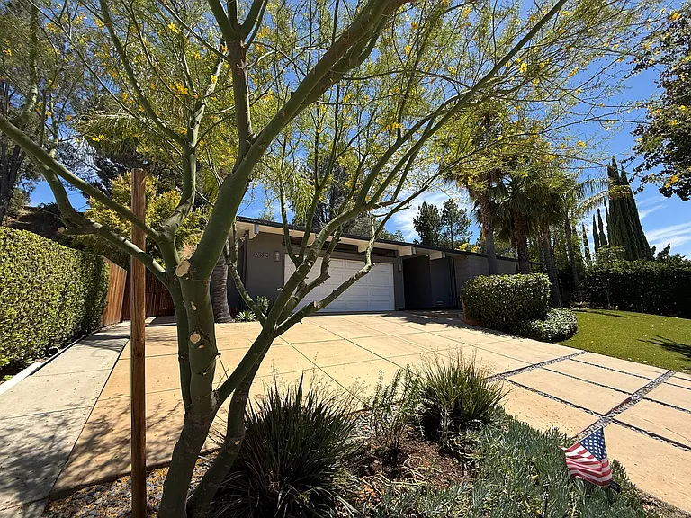 17070 Lisette St — Photo 1