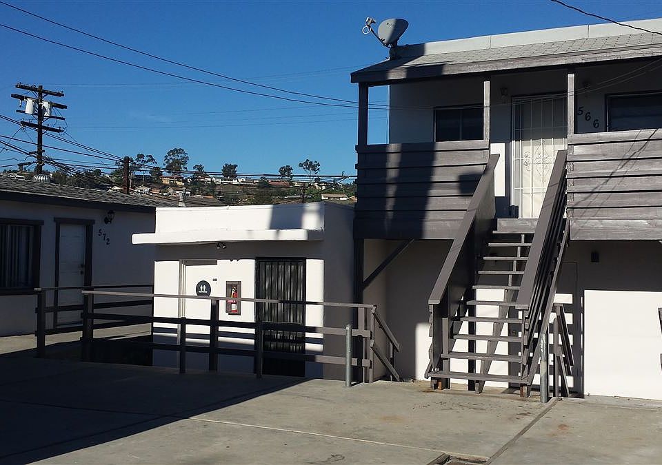 Courtyard view of studio & garage units