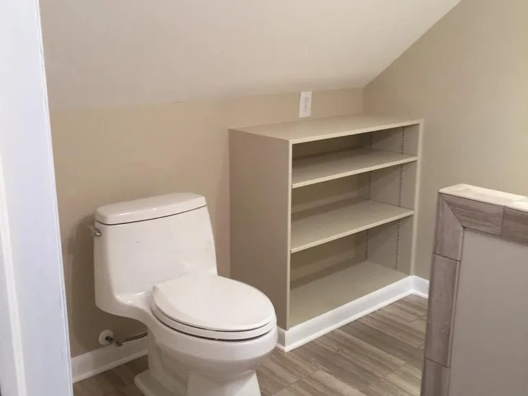 1009 Fairwin Ave — Photo 3